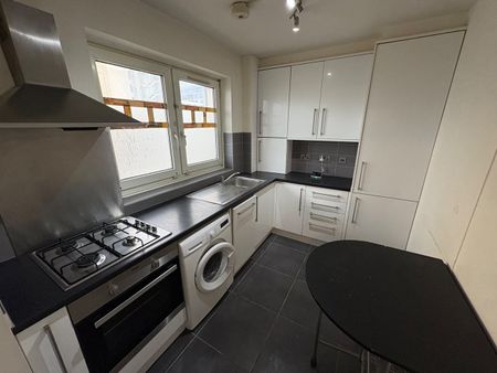 1 Bed Flat, Beames House, SW8 - Photo 4