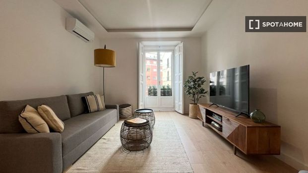 1 room luxury Flat for rent in Madrid, Spain - Photo 1