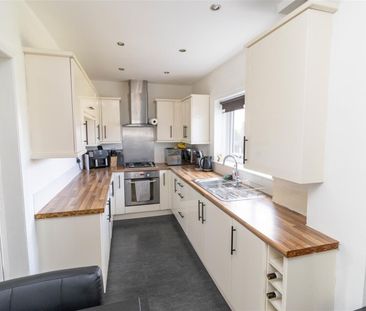 2 Bedroom House - Semi-Detached - Photo 6