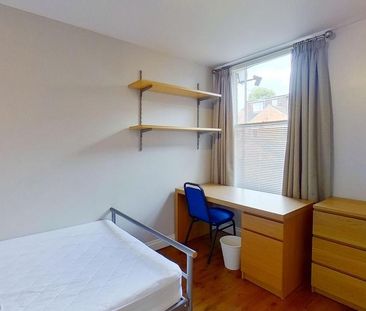 6 bedroom house to rent - Photo 2