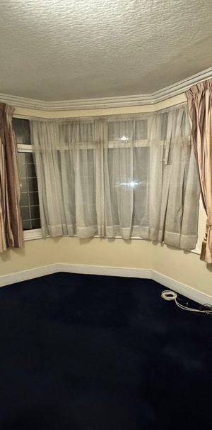 1 Bed Flat, Pinner Road, HA1 - Photo 1