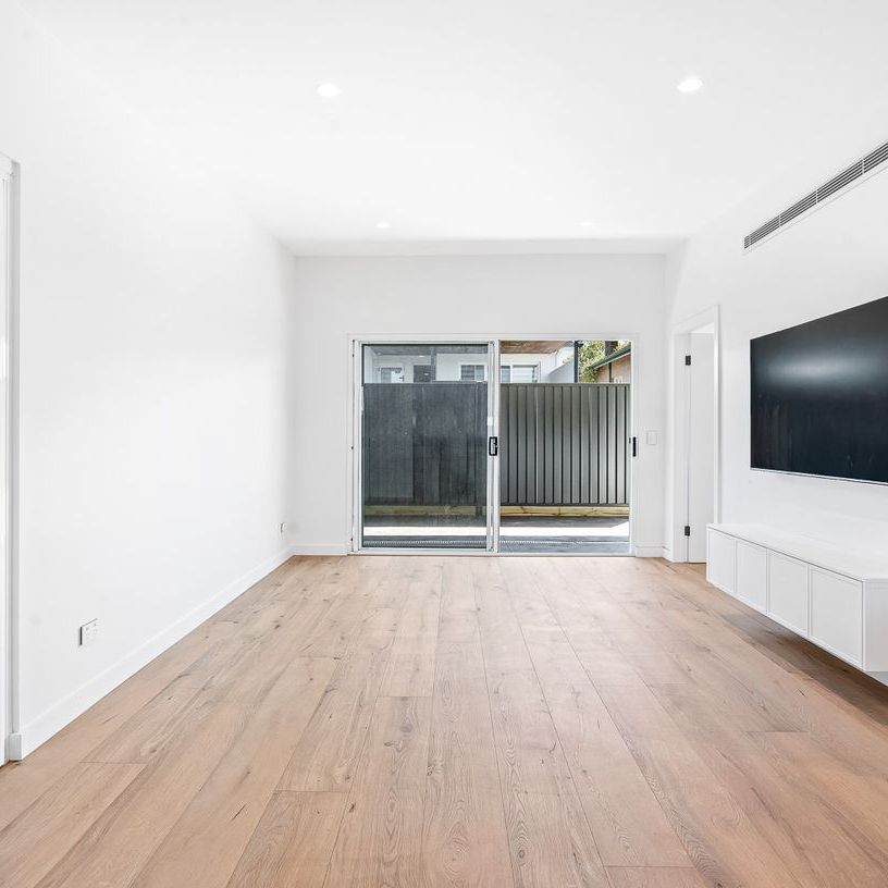 Brand New Two Bedroom Granny Flat with Spacious Outdoor Area - Photo 1