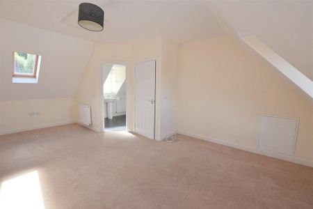 4 bedroom townhouse to rent - Photo 3