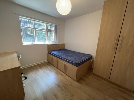 7 bedroom semi-detached house to rent - Photo 4