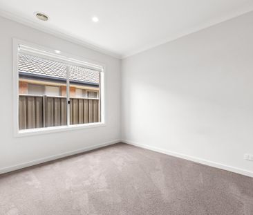 Charming Family Home in a Thriving Location - Photo 5