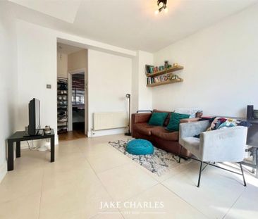 1 Bedroom Flat - Photo 4