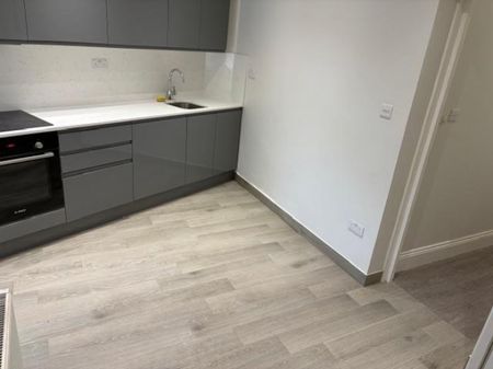 1 Bedroom Studio To Let - Photo 3