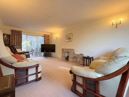 3 bedroom detached house to rent - Photo 3