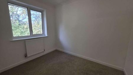 Crib Close, Chard, TA20 - Photo 3