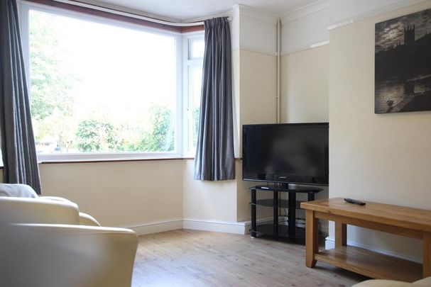 4 bedroom semi-detached house to rent - Photo 1