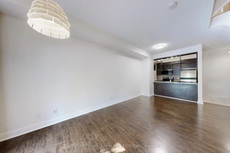 315 Village Green Square #50 - Photo 2