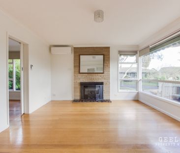 7 Olwen Ave Belmont - Photo 1