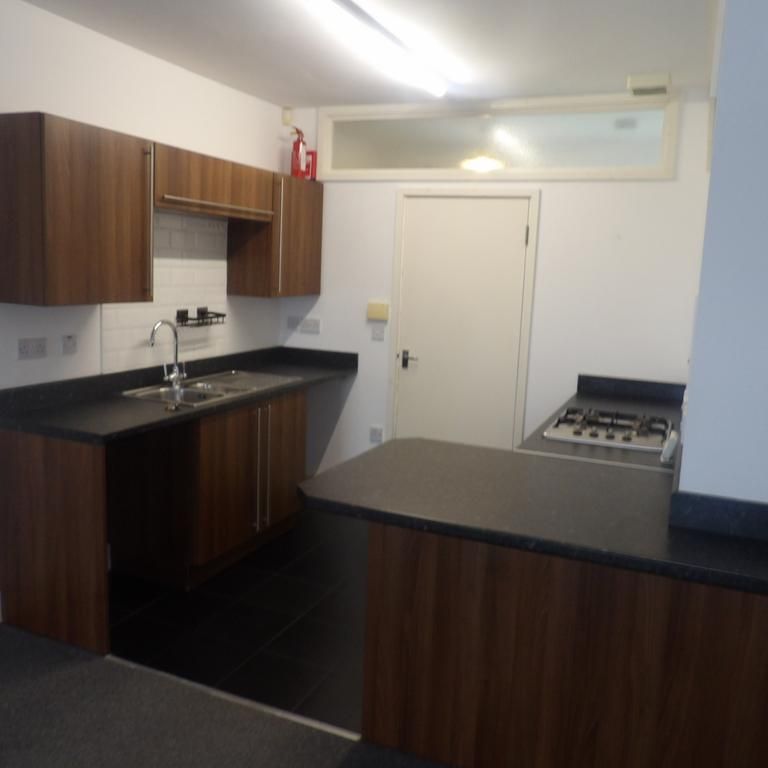 2 bedroom maisonette to rent - Photo 1