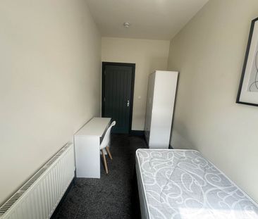 Westover Road (Room 2), Bramley, Leeds - Photo 6
