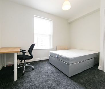 Welton Place, Hyde Park, Leeds - Photo 2