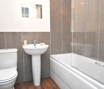 2 bedroom terraced house to rent - Photo 5