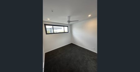 Brand-New Three-Bedroom Apartment for Rent - 2 Andrews Street, Cannon Hill - Photo 3