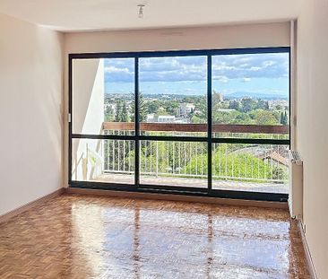 Apartment - Photo 2
