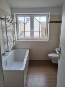 Eugen-Fritsch-Str. 32, Wohnung 13 ~~~ Einbauküche, Haus mit Aufzug, Balkon, Tageslichtbad mit Wanne und Dusche - Foto 5