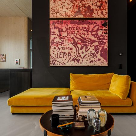 Expect the Unexpected - Photo 3