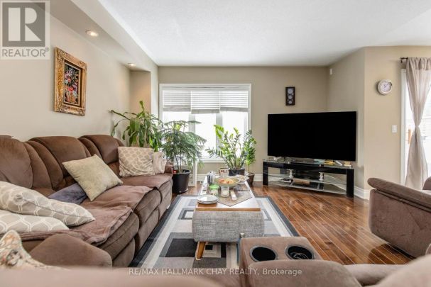 145 MILLCLIFF CIRCLE - Photo 1