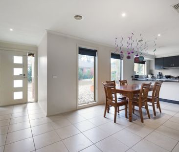 4/27a Lawson Street, Spring Gully - Photo 2
