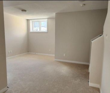 For Lease - 139 Beebalm Street, Barrhaven, Ontario - Photo 3