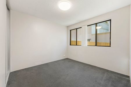 1/2 Oxley Crescent - Photo 4