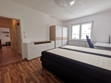 Bezugsfertige, voll möblierte Wohnung mit Balkon und Parkplatz - Photo 3