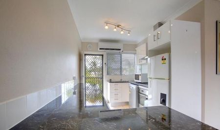 Neat 2-Bedroom Unit in Sought-After North Ward - Photo 3