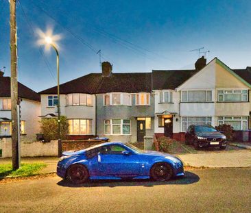 3 bedroom terraced house to rent - Photo 3