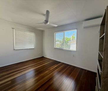 Newly Renovated! - Photo 4