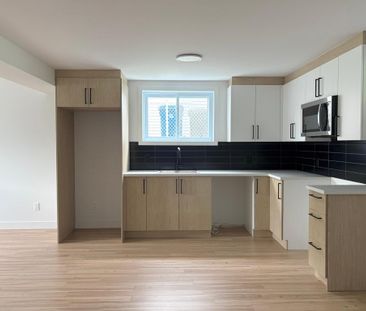 À louer (1 chambre) St-Hubert ***NEUF*** - Photo 2