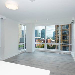 3 Bedroom Luxury Rental In Yaletown - February 1, 2025 - Photo 2