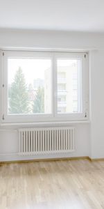 "Living near the city center and train station guaranteed!" - Photo 3