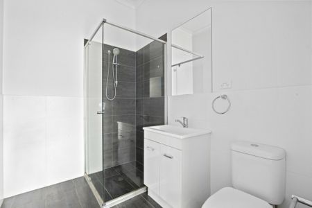 Modern Studio In Prime Location - Photo 5