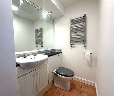 1 bedroom Flat To Let - Photo 6
