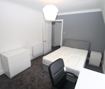 2 Bedroom | Flat 4, 18 Seaton Avenue, PL4 6QJ - Photo 4