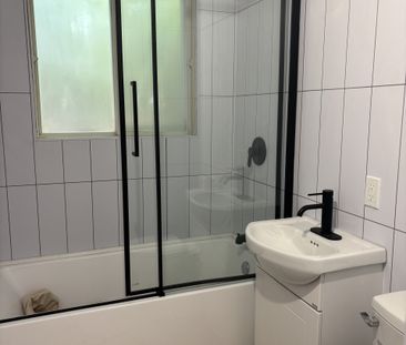 Beau grand 4 1/2, Limoilou Frais peint, libre Rénové - Photo 5