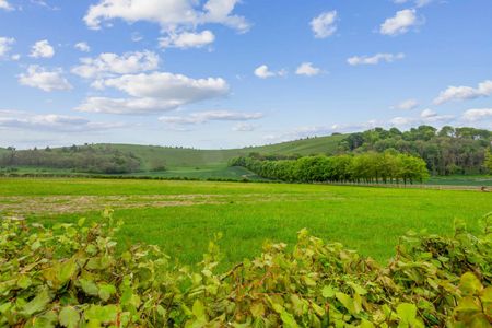 An immaculately presented home with exceptional countryside views - Photo 4