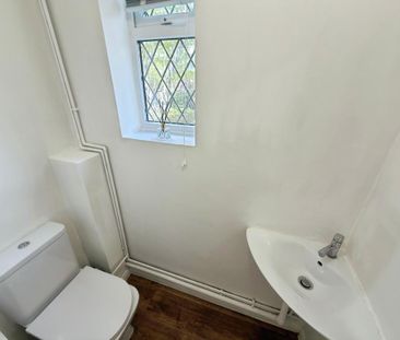 3 bedroom end of terrace house to rent - Photo 5