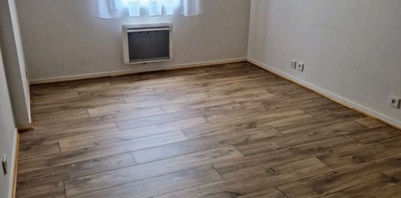 Location Appartement 2 pièces 53m² PAU 64000 - Photo 2