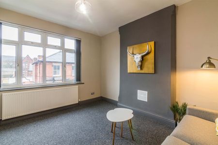 2 Bed Flat, Ebury Road, NG5 - Photo 2