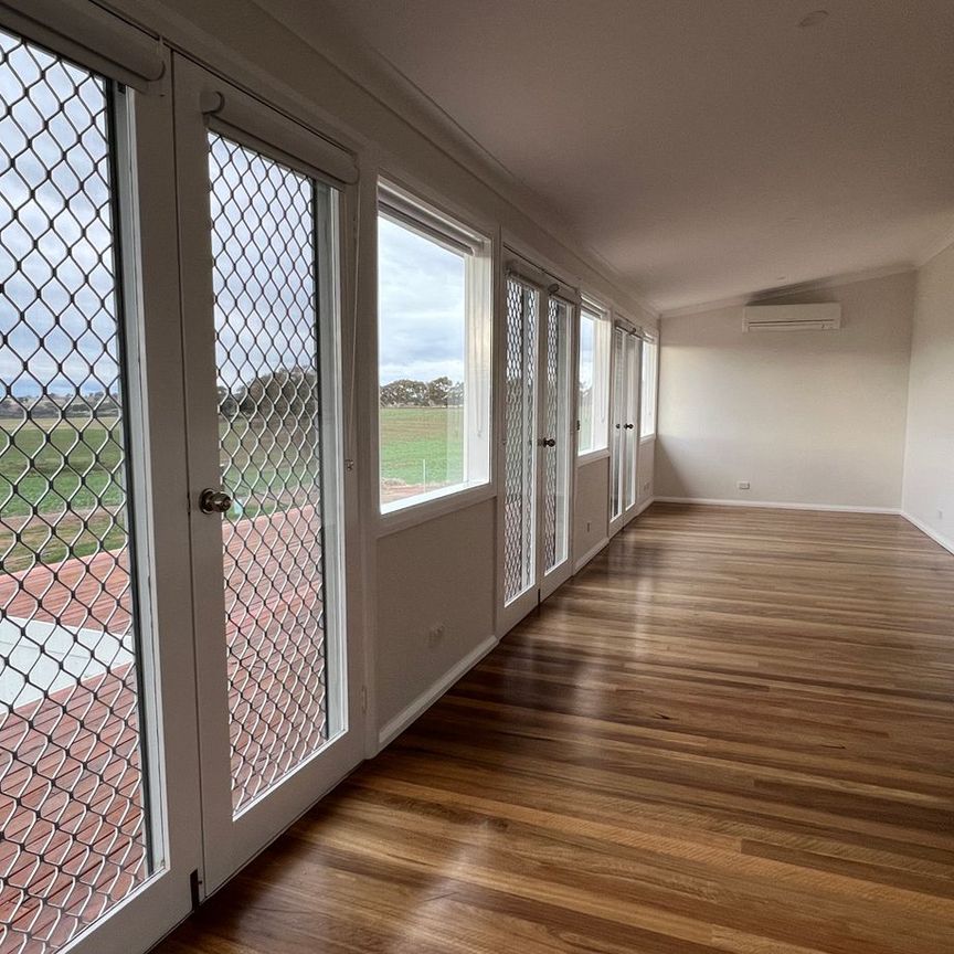 PERFECT COUNTRY PROPERTY - Photo 1