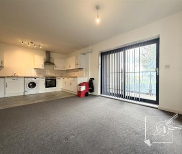 2 bedroom ground floor flat to rent - Photo 6