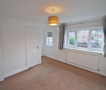 2 bedroom semi-detached house to rent - Photo 4