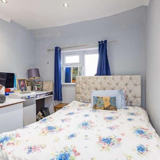 Trelawney Avenue, Langley, SL3 - Photo 1