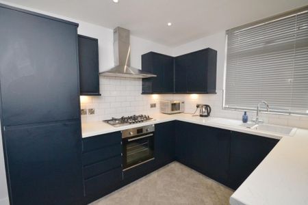 5 bedroom terraced house to rent - Photo 5