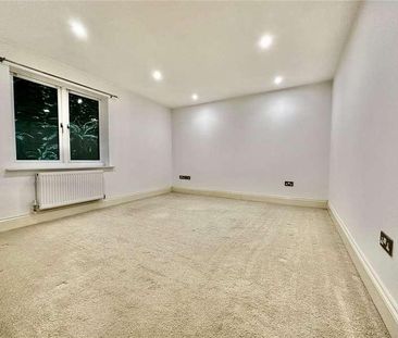 Surrey Road, Bournemouth, Dorset, BH4 - Photo 4