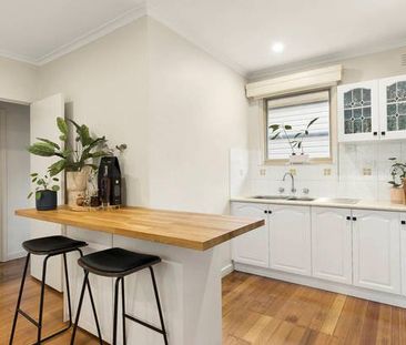 6/16 Vanberg Road, Essendon VIC 3040 - Photo 2
